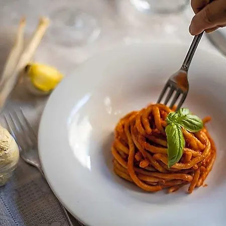 ホテル Ristorante Farneta