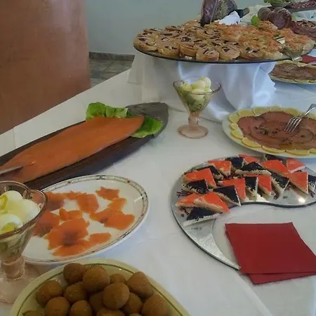 Ristorante Farneta 3* קורטונה