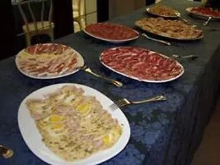 Ristorante Farneta Отель Кортона