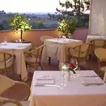 ホテル Ristorante Farneta 3*