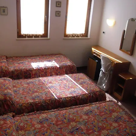 酒店 法尔内塔餐厅酒店 哥尔顿